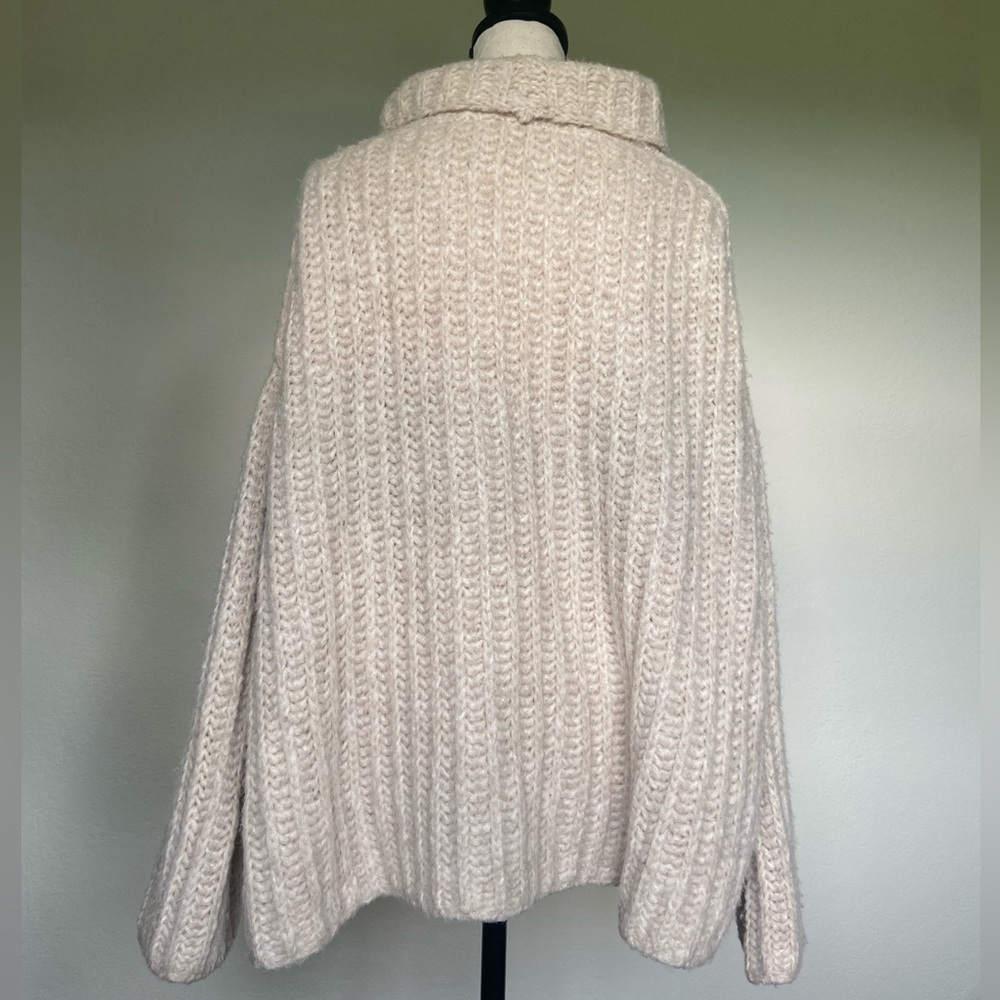 Free People Oversized Wool Blend Sweater Size Medium - Picture 3 of 6